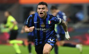 fc-internazionale-v-acf-fiorentina-serie-a-1-300x185 Lautaro Martinez se zafa de un serio problema