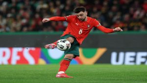 portugal-v-denmark-uefa-nations-league-quarterfinal-leg-two-1-1-300x169 Florentino Pérez le cierra la puerta a Bruno Fernandes