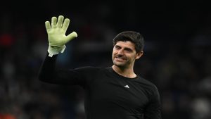 real-madrid-cf-v-ud-las-palmas-la-liga-ea-sports-1-300x169 Thibaut Courtois enciende la alarma roja en el Real Madrid
