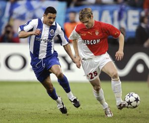 fussball-cl-03-04-finale-fc-porto-as-monaco-300x248 Jerome Rothen aniquila a Kylian Mbappé