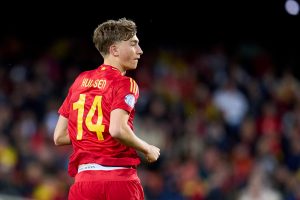 spain-v-netherlands-uefa-nations-league-quarterfinal-leg-two-300x200 Una espada de Damocles se cierne sobre el futuro de Huijsen