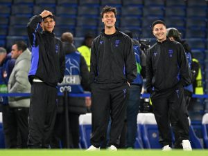 chelsea-fc-v-fc-barcelona-uefa-champions-league-2025-26-league-phase-md5-5-300x226 El FC Barcelona le marca la cancha a Dro Fernández