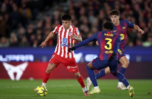 fc-barcelona-v-atletico-de-madrid-laliga-ea-sports-6-300x197 Los villanos de la Premier preguntan al Atlético por Almada