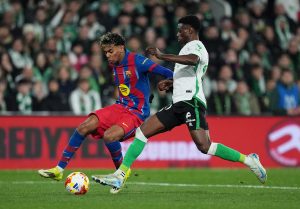 racing-de-santander-v-fc-barcelona-copa-del-rey-2-300x209 FC Barcelona cocina la cesión de una de sus joyas al Racing