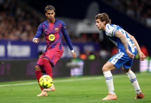rcd-espanyol-de-barcelona-v-fc-barcelona-laliga-ea-sports-3-300x205 El Atlético toma la delantera por el 3 revelación de LaLiga