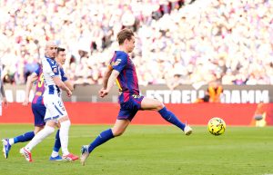 fc-barcelona-v-levante-ud-laliga-ea-sports-300x193 Buenas noticias para Hansi Flick, tras el parón FIFA