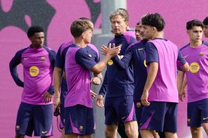 20260304_150504-300x200 Hansi Flick elige a un canterano para suplir a Jules Koundé