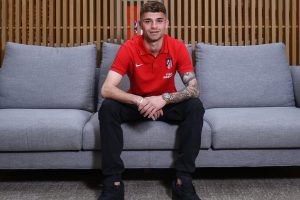 69aaf47f38cfd-300x200 El Atlético blinda a la joya más preciada de su academia