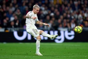 real-madrid-cf-v-rayo-vallecano-de-madrid-laliga-ea-sports-1-300x200 Aumentan los problemas de Franco Mastantuono en Madrid