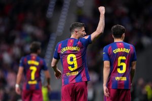 atletico-de-madrid-v-fc-barcelona-laliga-ea-sports-3-1-300x200 No es mi guerra: El Porto sale de la puja por un crack culé