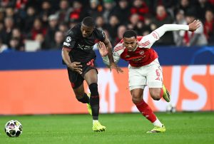 bayer-04-leverkusen-v-arsenal-fc-uefa-champions-league-2025-26-round-of-16-first-leg-1-300x202 Se le dispara el precio de un posible fichaje al Atlético