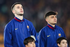 fc-barcelona-v-atletico-de-madrid-uefa-champions-league-2025-26-quarter-final-first-leg-4-300x200 Los médicos del Barça le dan una alegría a Hansi Flick