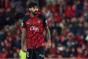 67710b295452f-300x200 Un crack del RCD Mallorca apunta a la Premier League