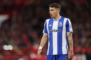 nottingham-forest-fc-v-fc-porto-uefa-europa-league-2025-26-quarter-final-leg-two-300x200 Frio, frio: Se congela un posible fichaje del FC Barcelona