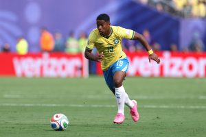 brazil-v-norway-round-of-16-fifa-world-cup-2026-1-300x200 Una leyenda del fútbol brasileño destroza a Endrick