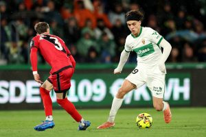 elche-cf-v-rayo-vallecano-de-madrid-laliga-ea-sports-300x200 Nominado para la venta: Hansi Flick hace un nuevo descarte