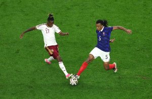 france-v-spain-semi-final-fifa-world-cup-2026-2-300x195 Mercado Barça'26: Nuevo pretendiente TOP para Jules Koundé