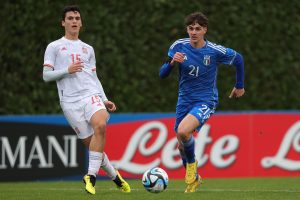 italy-u18-v-spain-u18-international-friendly-300x200 0 dudas: Hansi Flick ya tiene decidido el recambio de Araujo