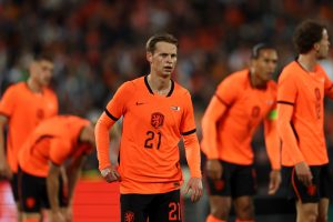 netherlands-v-algeria-international-friendly-300x200 Desconcertado: Frenkie de Jong no se cree su nuevo estatus