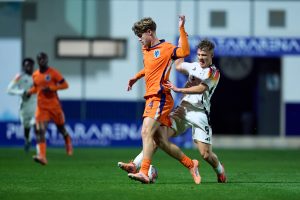 netherlands-v-germany-u18-four-nations-tournament-300x200 El Barça pregunta por Ruud Nijstad, joya del Twente