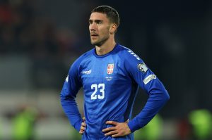 serbia-v-albania-fifa-world-cup-2026-qualifier-300x199 El arriesgado plan de Dusan Vlahovic para llegar al Barça